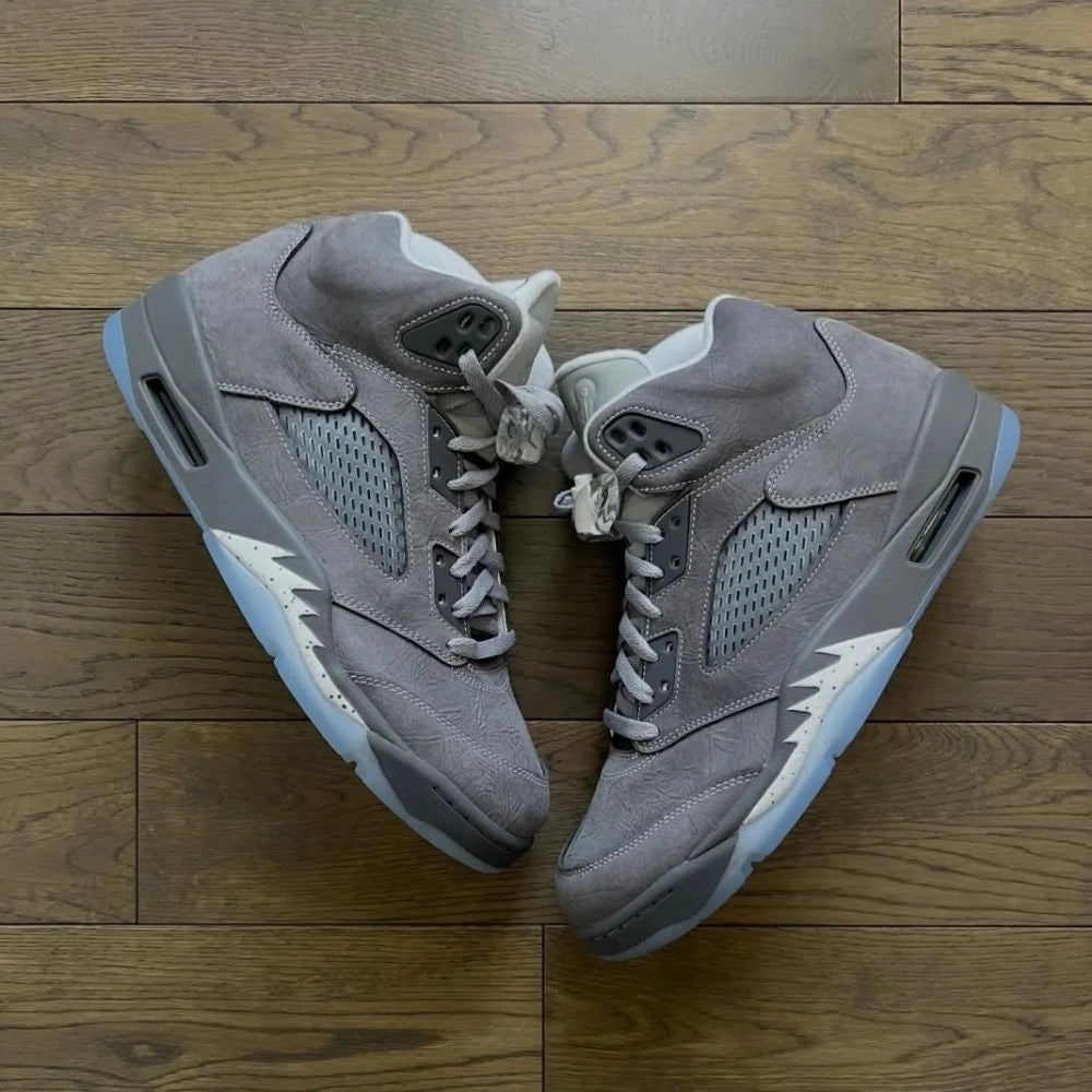Super Ofertă🔥 5 Retro Wolf Grey