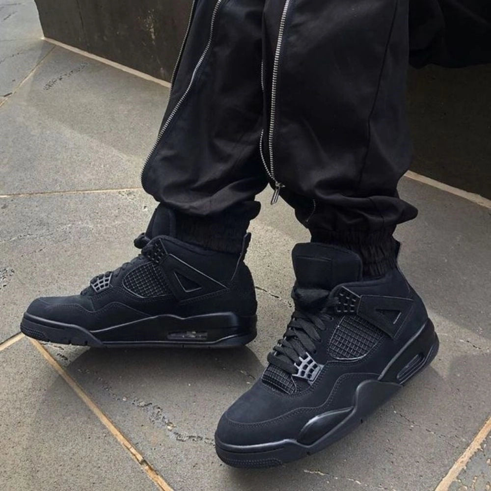 Super Reducere🔥 4 Retro Black Cat